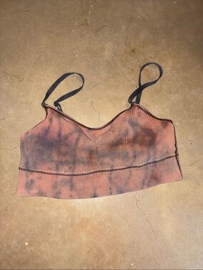 ❇️ aerie Rust Tie-Dye sport bra